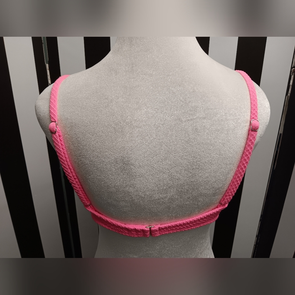 NWT Pink Textured Bikini Top - Picture 4 of 7